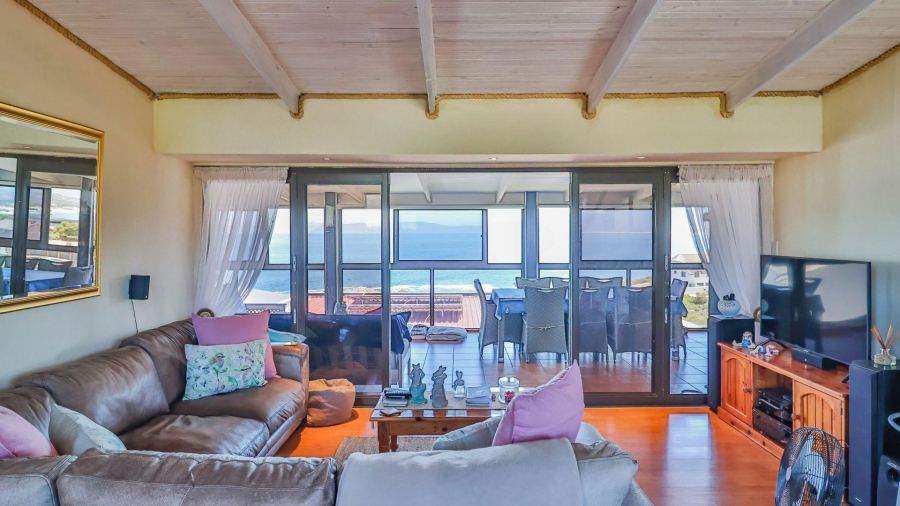 4 Bedroom Property for Sale in De Kelders Western Cape